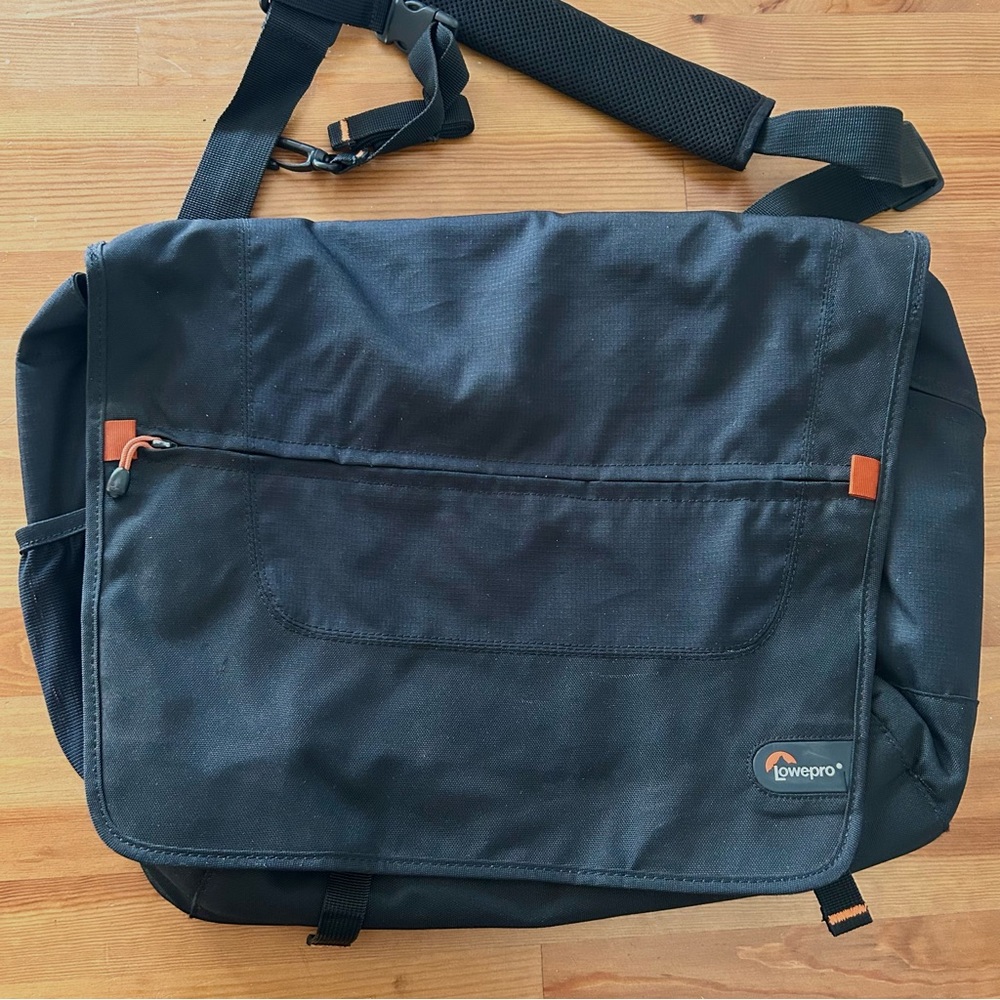 Lowepro Messenger Laptop Bag with Padded Strap